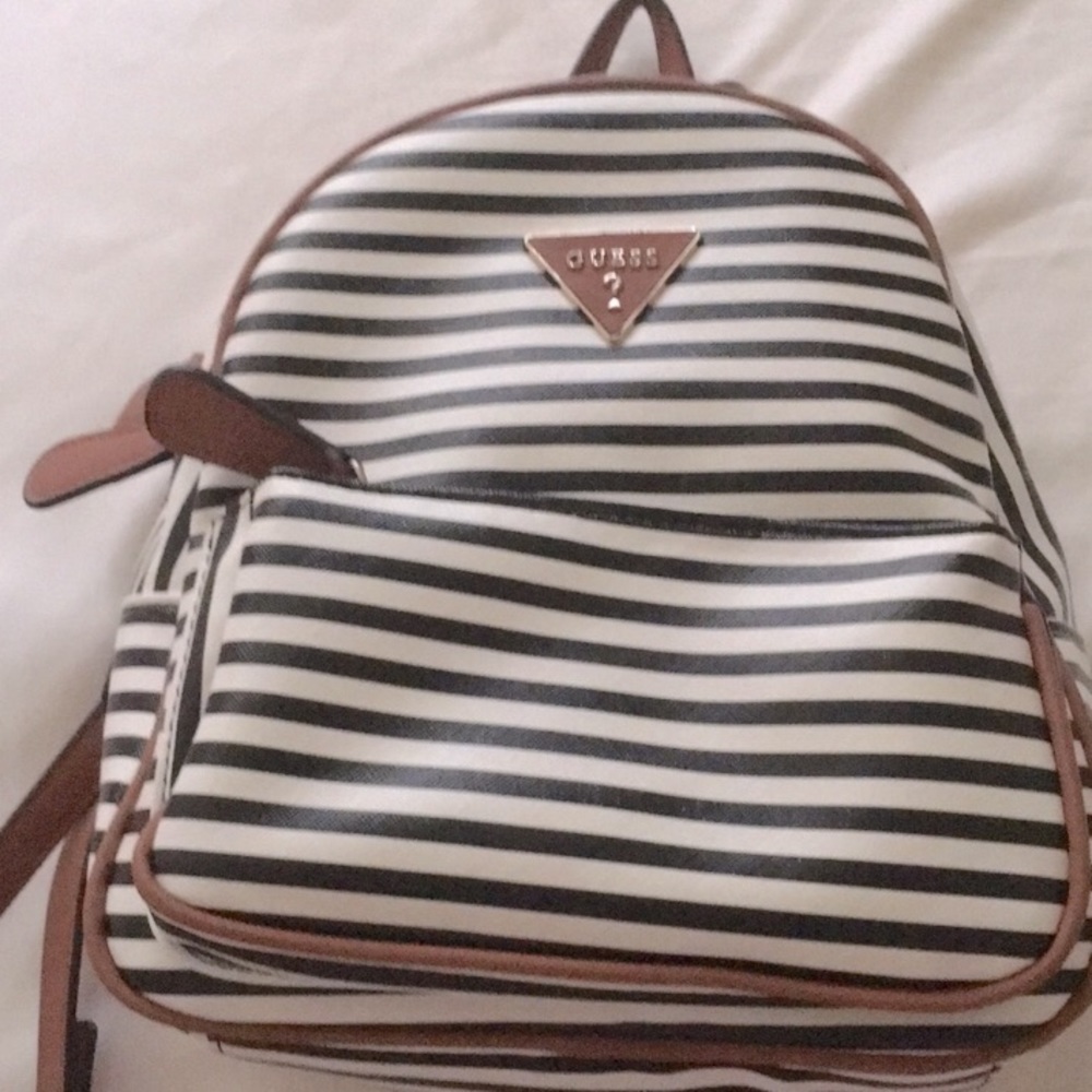 GUESS BACKPACK